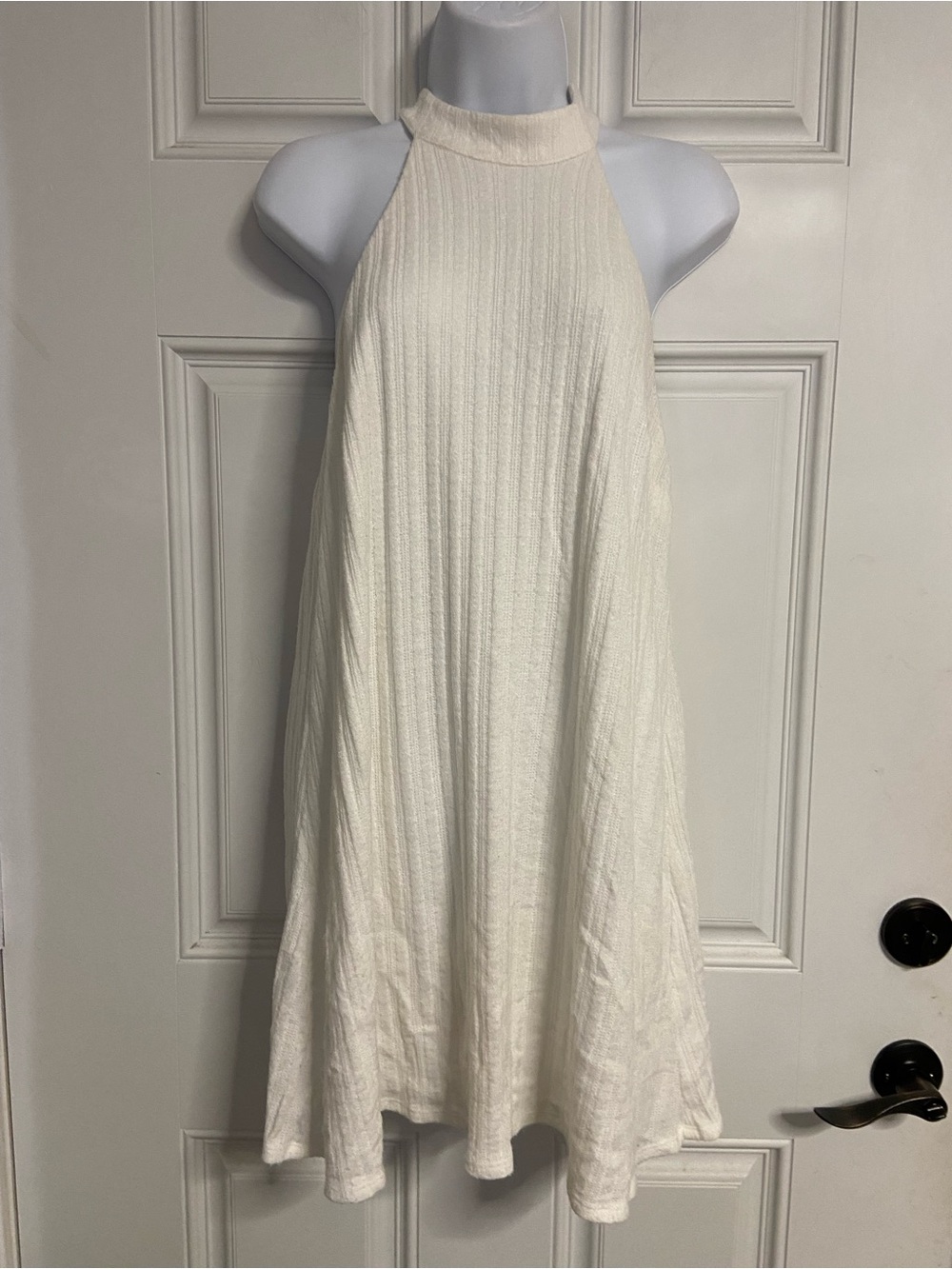 T42- LULUS Halter Tie-Back BEACHY Flared Midi Dress